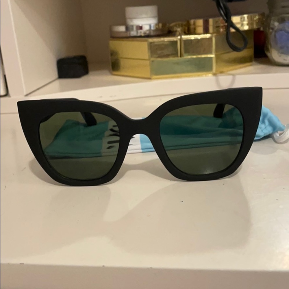 toms black sunglasses